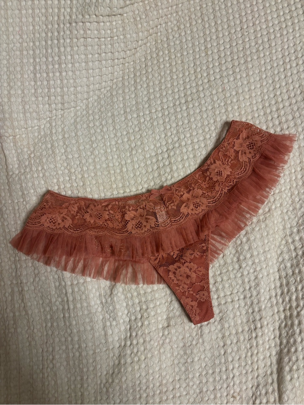 NWT Victoria’s secret orange ruffle lace frilly thong Medium
